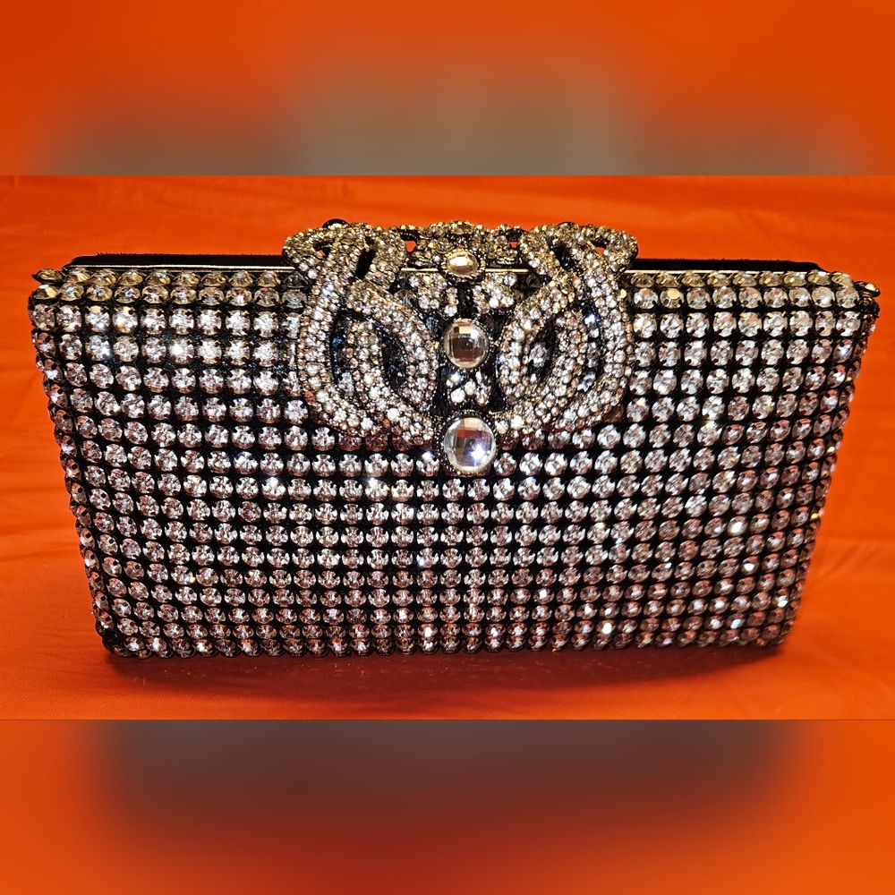 MG Collection Sparkling Faux Diamond Clasp w/Removable Chain Clutch Evening EUC
